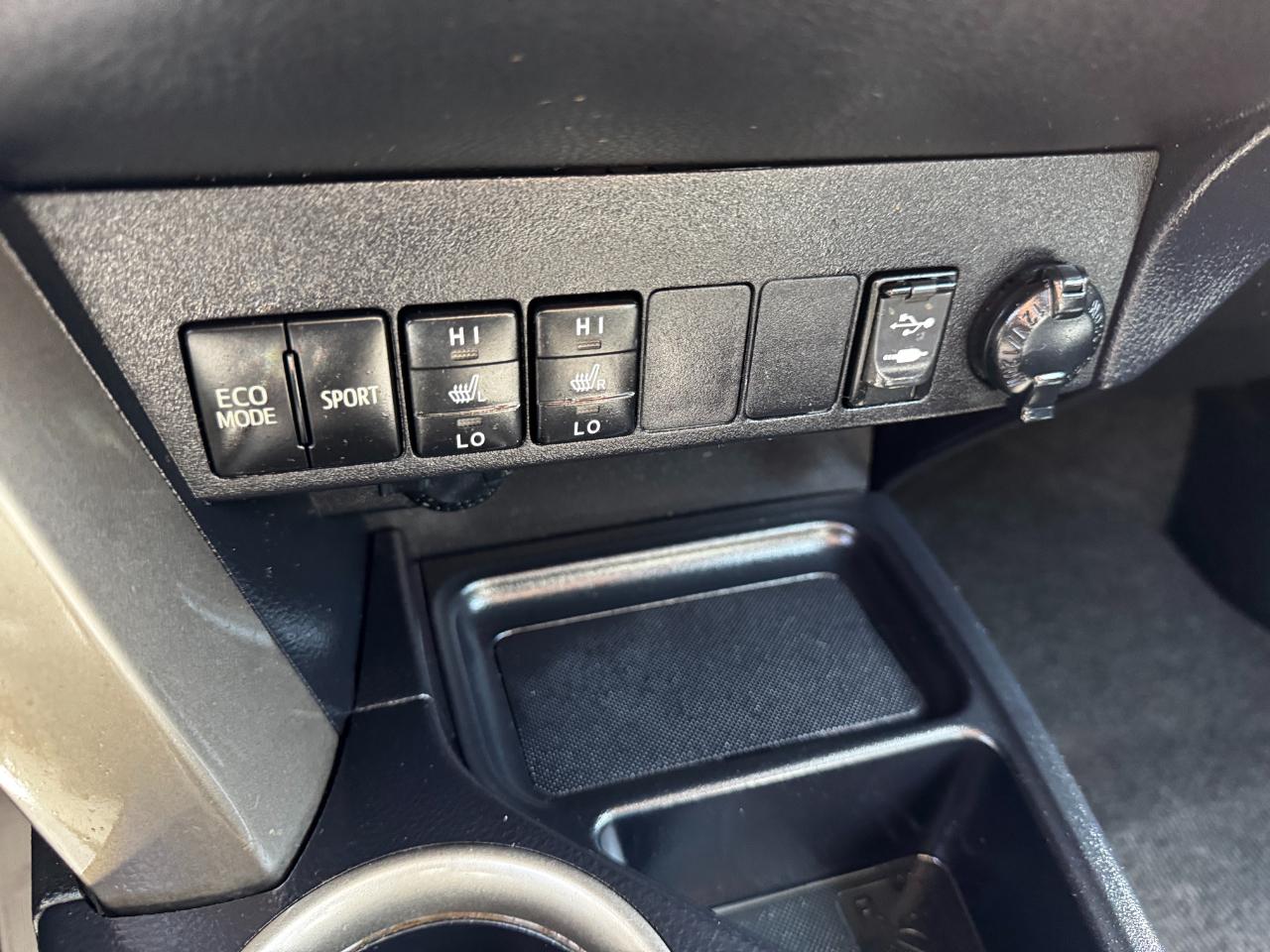 Toyota RAV4 FWD 4dr Limited (Natl) 2015