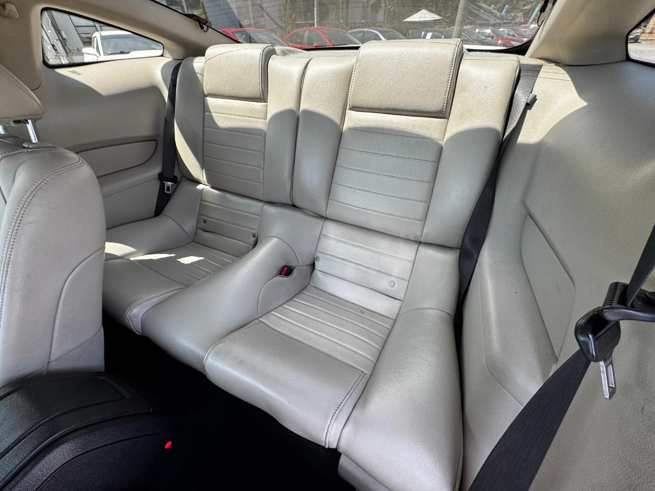 Ford Mustang 2dr Cpe V6 2010