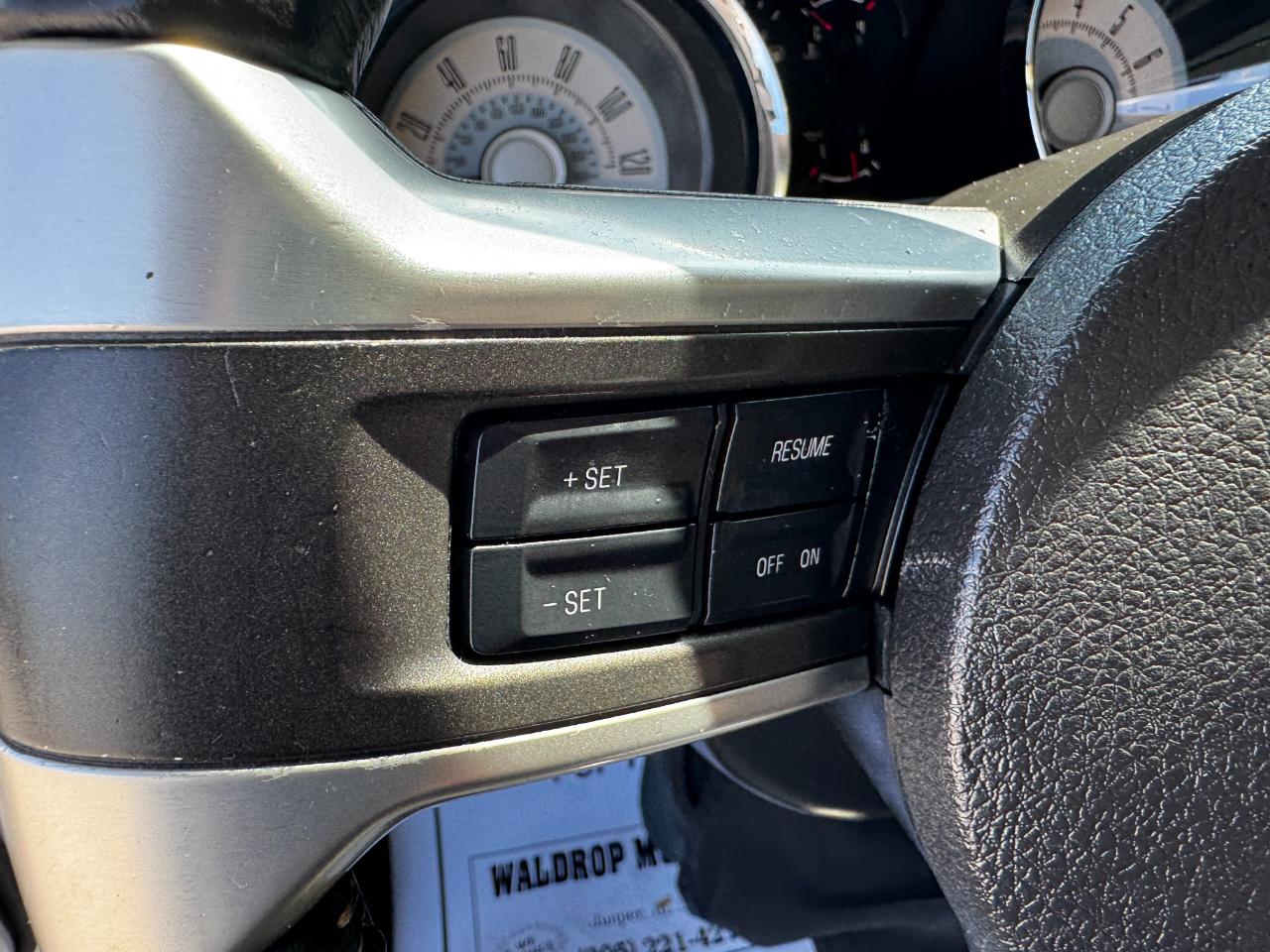 Ford Mustang 2dr Cpe V6 2010