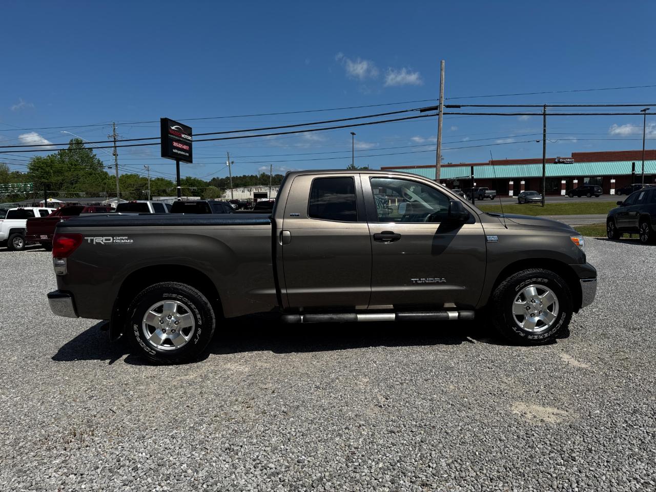 Toyota Tundra 2WD Double 145.7" 4.7L V8 SR5 (Natl 2007