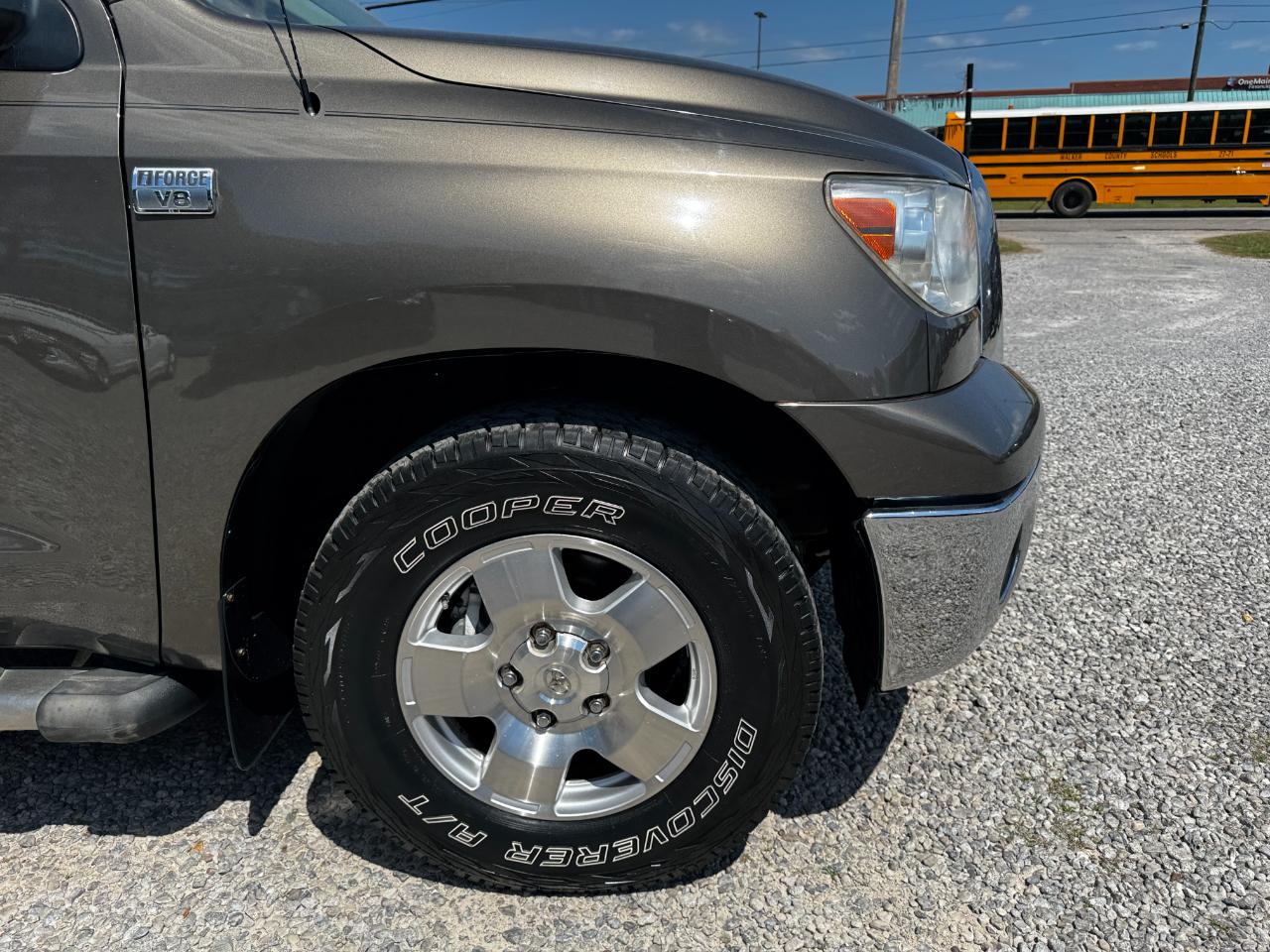 Toyota Tundra 2WD Double 145.7" 4.7L V8 SR5 (Natl 2007