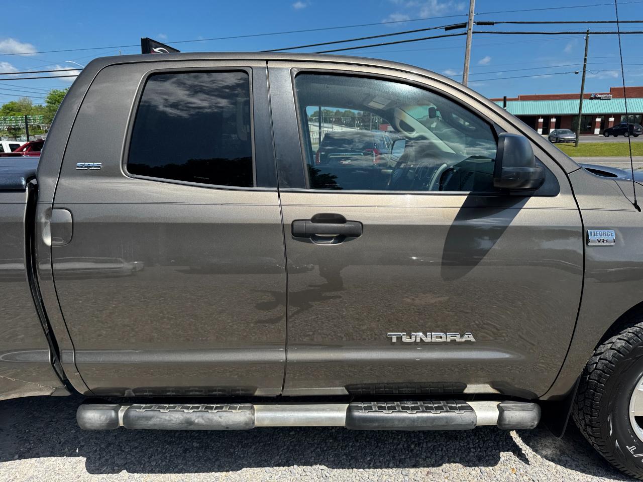 Toyota Tundra 2WD Double 145.7" 4.7L V8 SR5 (Natl 2007