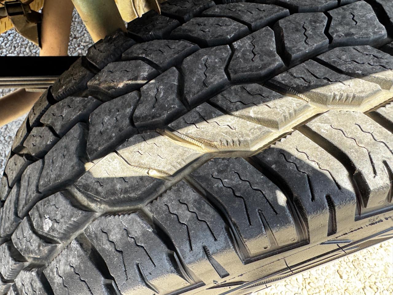 Toyota Tundra 2WD Double 145.7" 4.7L V8 SR5 (Natl 2007