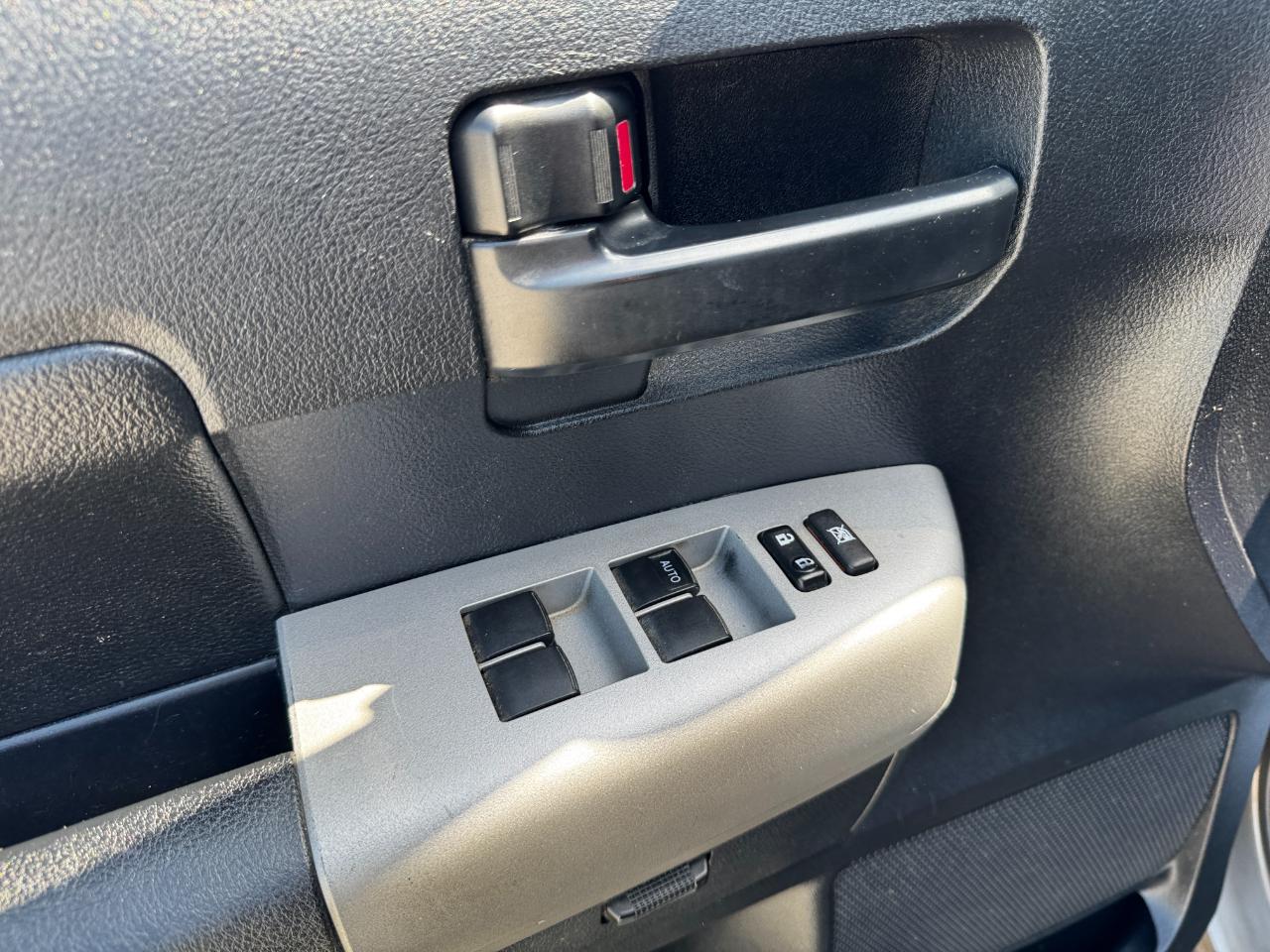 Toyota Tundra 2WD Double 145.7" 4.7L V8 SR5 (Natl 2007