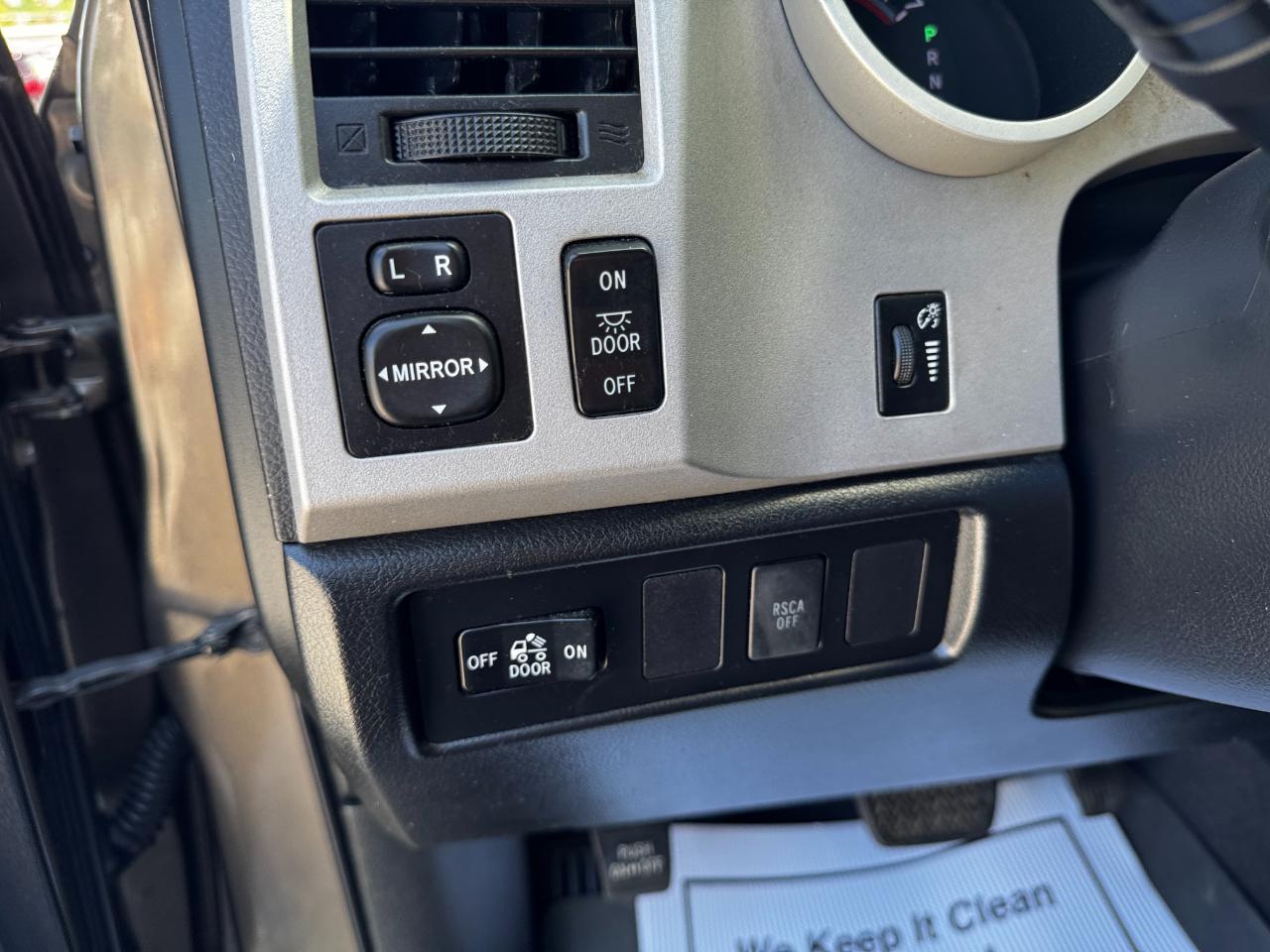 Toyota Tundra 2WD Double 145.7" 4.7L V8 SR5 (Natl 2007