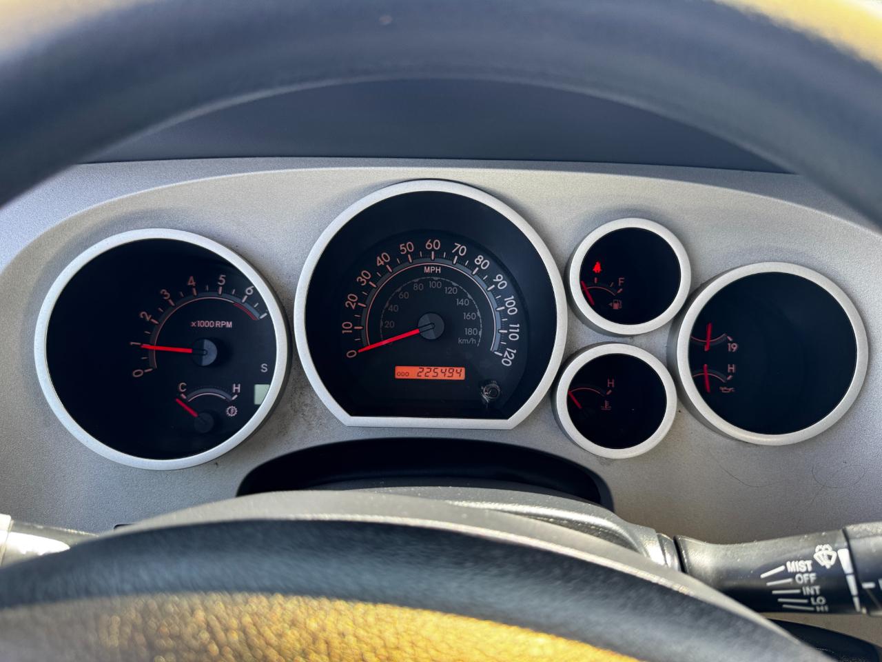 Toyota Tundra 2WD Double 145.7" 4.7L V8 SR5 (Natl 2007