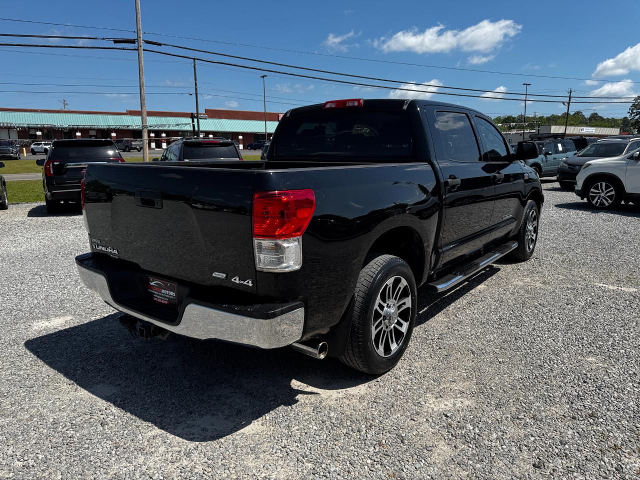 Toyota Tundra 4WD Truck CrewMax 5.7L FFV V8 6-Spd AT (Natl) 2013