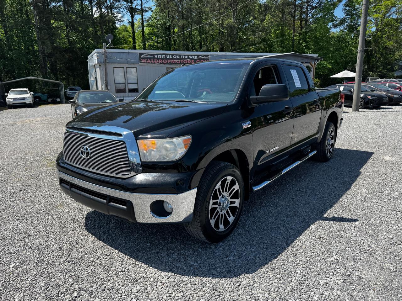 Toyota Tundra 4WD Truck CrewMax 5.7L FFV V8 6-Spd AT (Natl) 2013