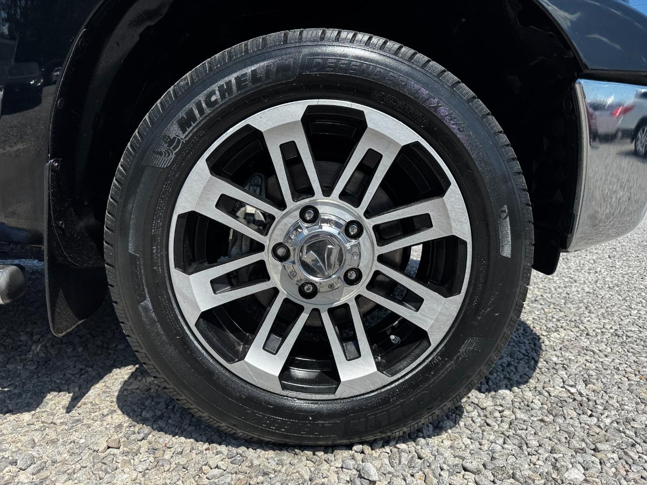 Toyota Tundra 4WD Truck CrewMax 5.7L FFV V8 6-Spd AT (Natl) 2013