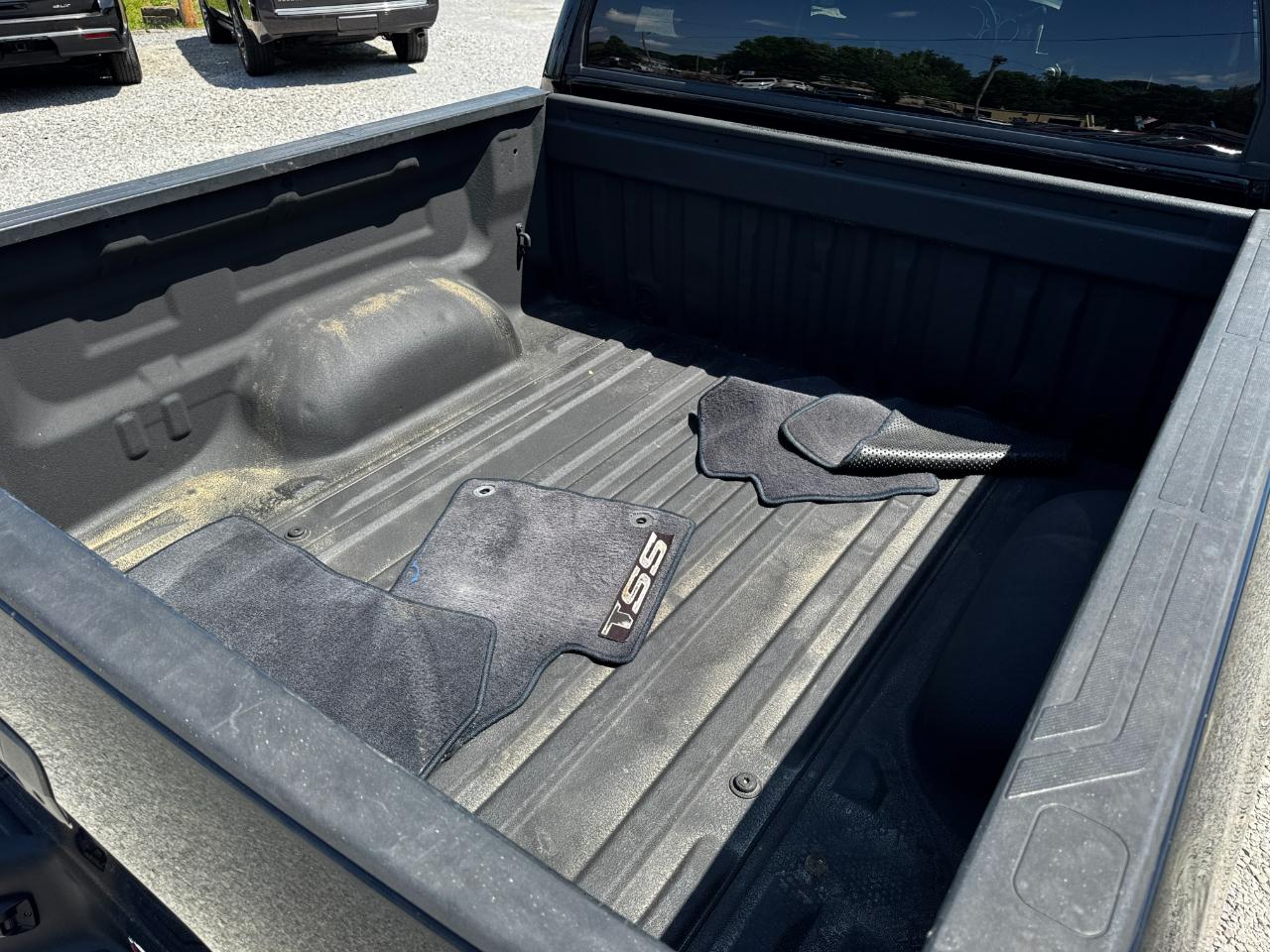 Toyota Tundra 4WD Truck CrewMax 5.7L FFV V8 6-Spd AT (Natl) 2013