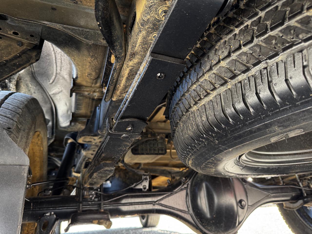 Toyota Tundra 4WD Truck CrewMax 5.7L FFV V8 6-Spd AT (Natl) 2013