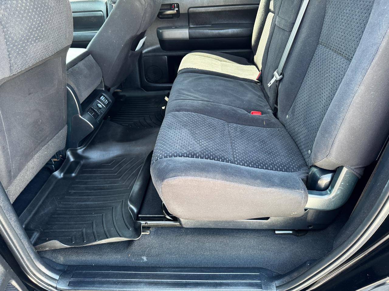 Toyota Tundra 4WD Truck CrewMax 5.7L FFV V8 6-Spd AT (Natl) 2013