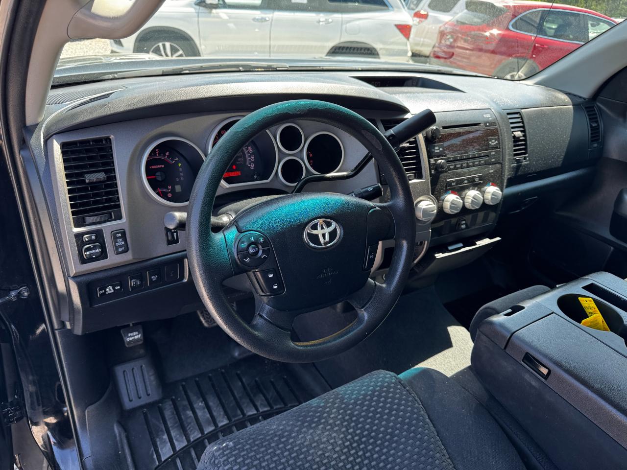 Toyota Tundra 4WD Truck CrewMax 5.7L FFV V8 6-Spd AT (Natl) 2013