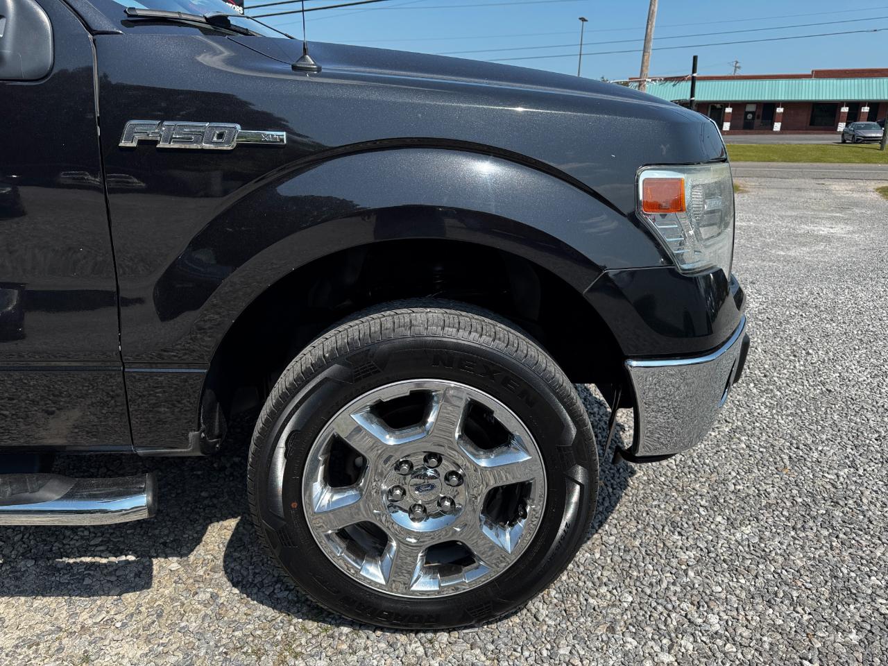 Ford F-150 4WD SuperCrew 145" XLT 2014