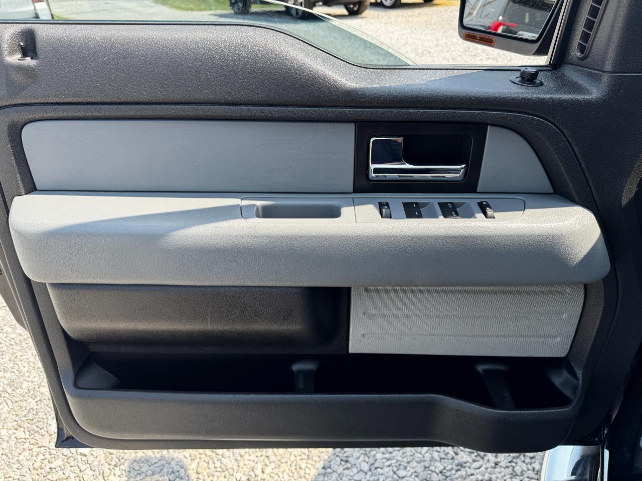 Ford F-150 4WD SuperCrew 145" XLT 2014