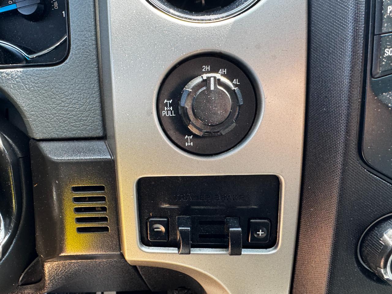 Ford F-150 4WD SuperCrew 145" XLT 2014