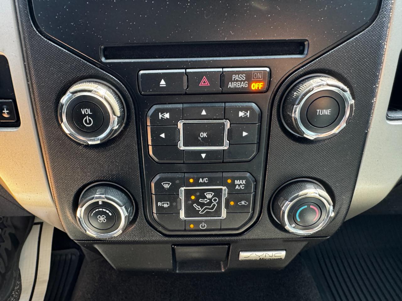 Ford F-150 4WD SuperCrew 145" XLT 2014