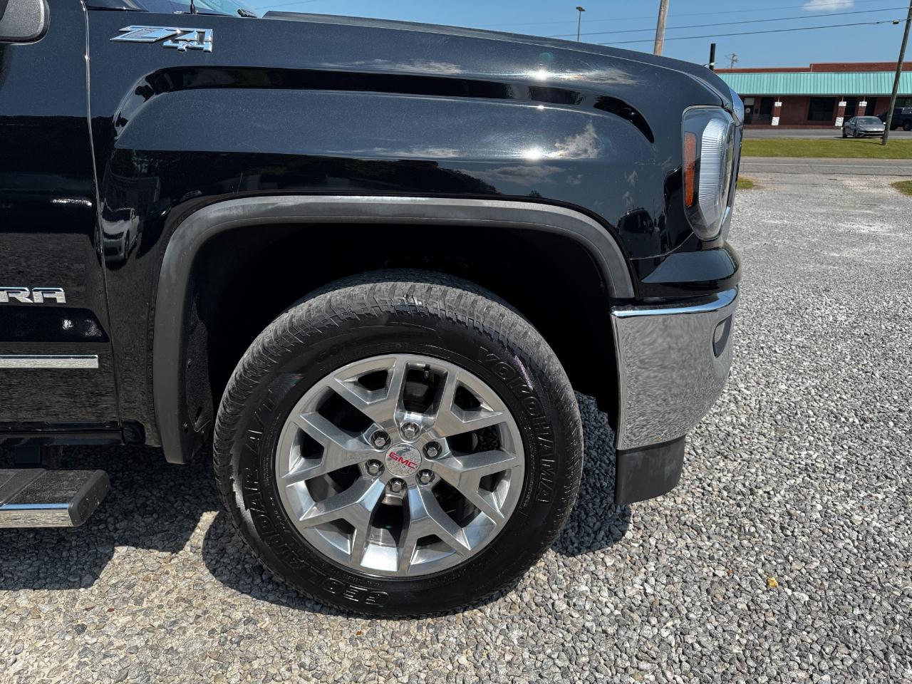 GMC Sierra 1500 4WD Crew Cab 143.5" SLT 2018