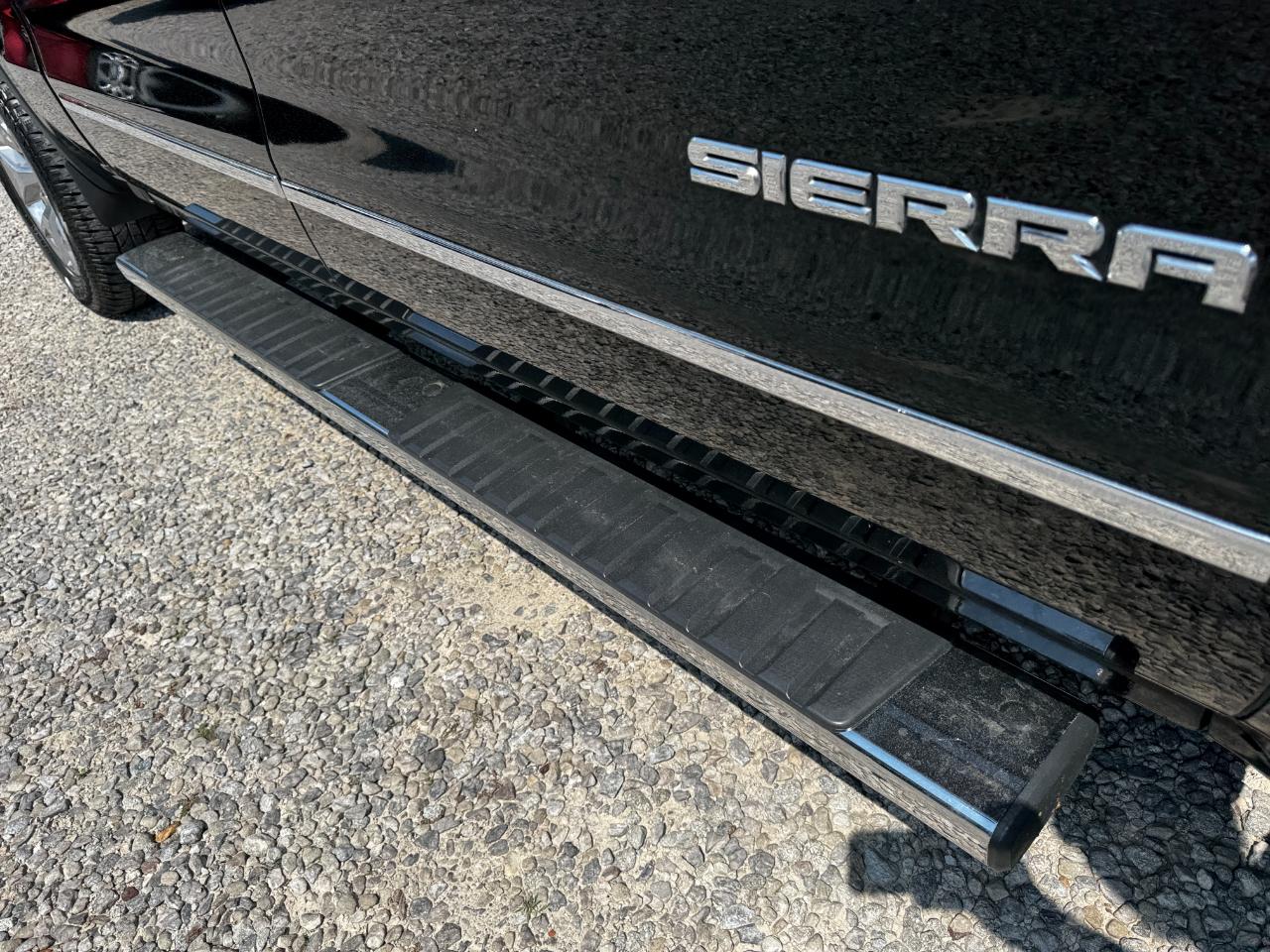 GMC Sierra 1500 4WD Crew Cab 143.5" SLT 2018