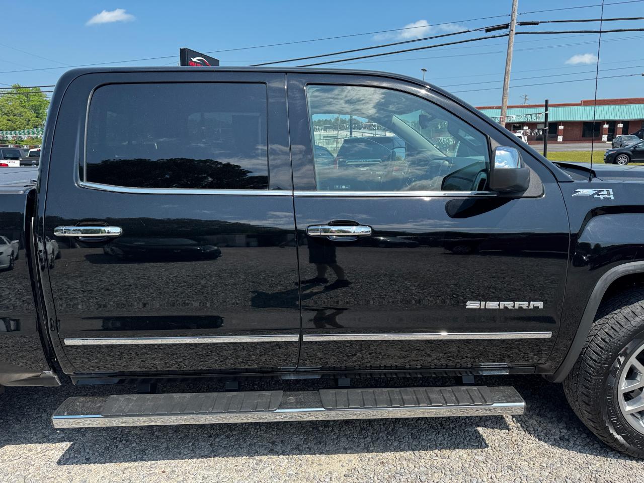 GMC Sierra 1500 4WD Crew Cab 143.5" SLT 2018
