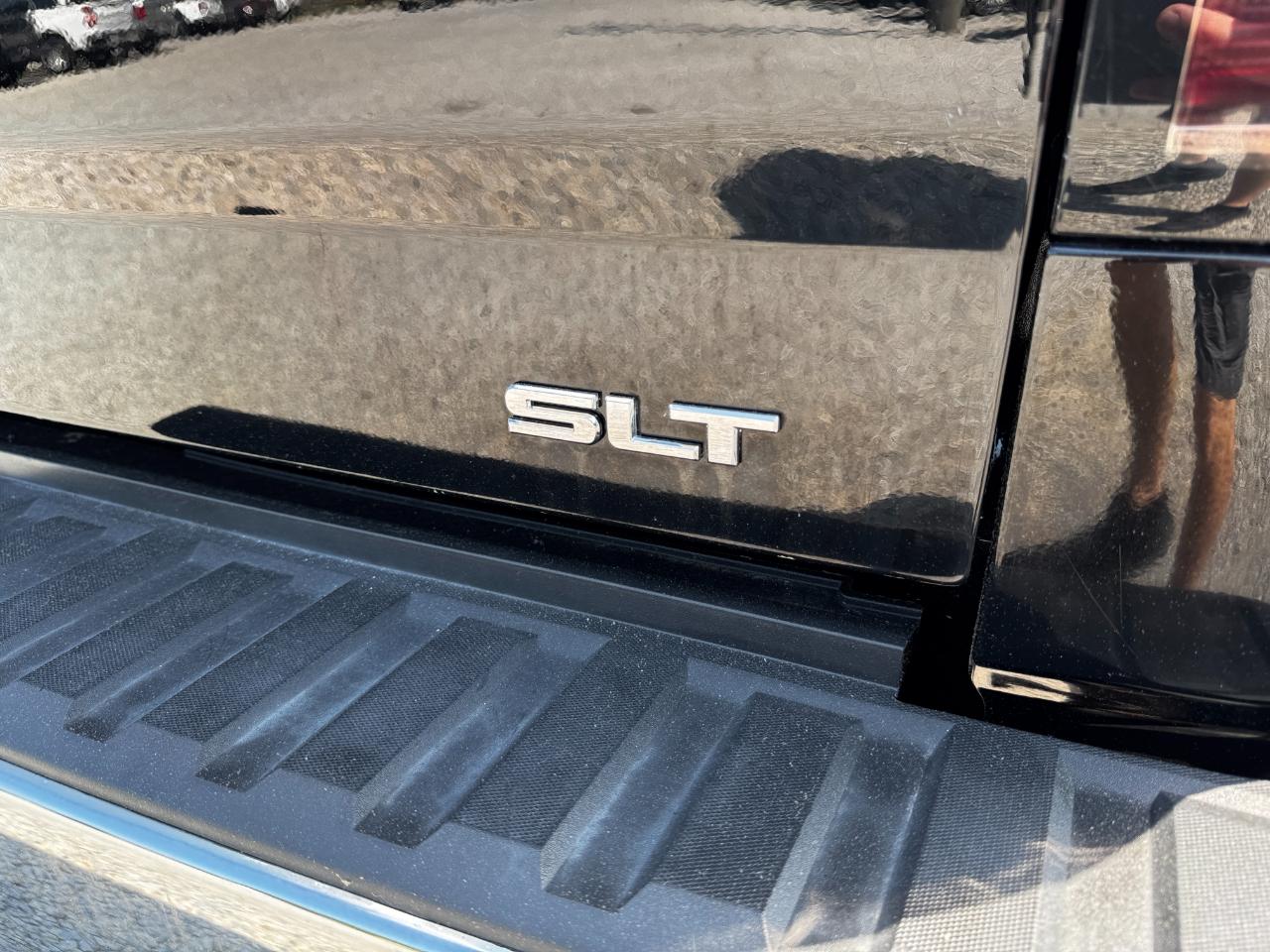 GMC Sierra 1500 4WD Crew Cab 143.5" SLT 2018