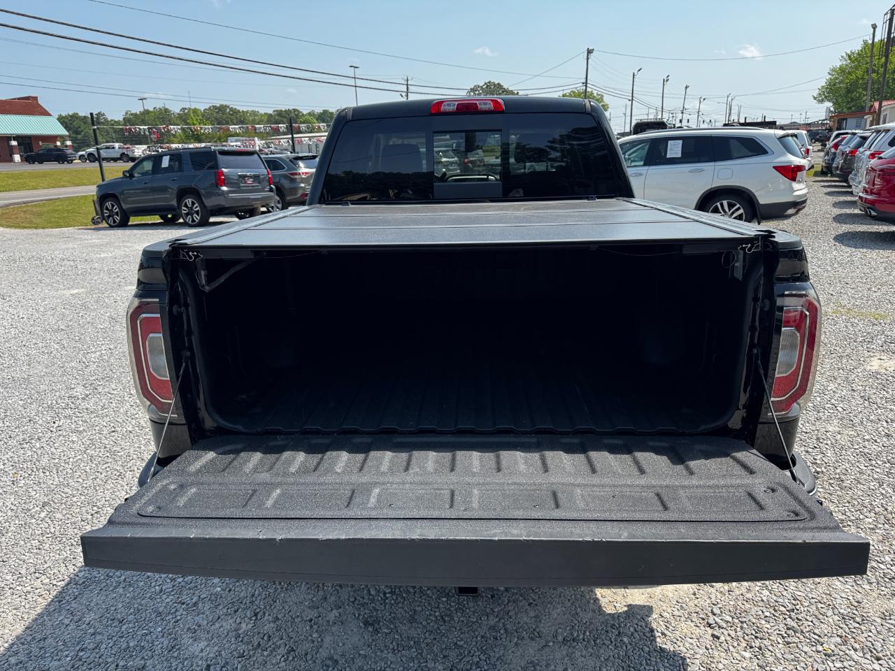 GMC Sierra 1500 4WD Crew Cab 143.5" SLT 2018