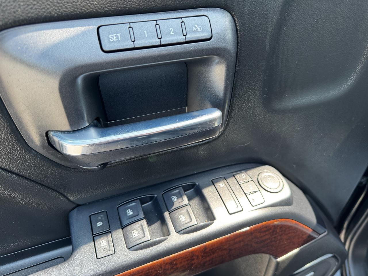 GMC Sierra 1500 4WD Crew Cab 143.5" SLT 2018