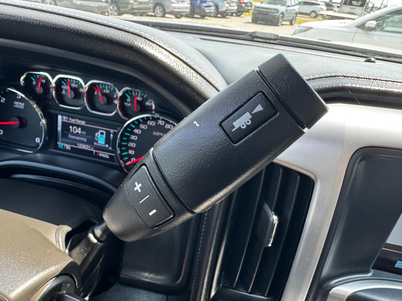 GMC Sierra 1500 4WD Crew Cab 143.5" SLT 2018