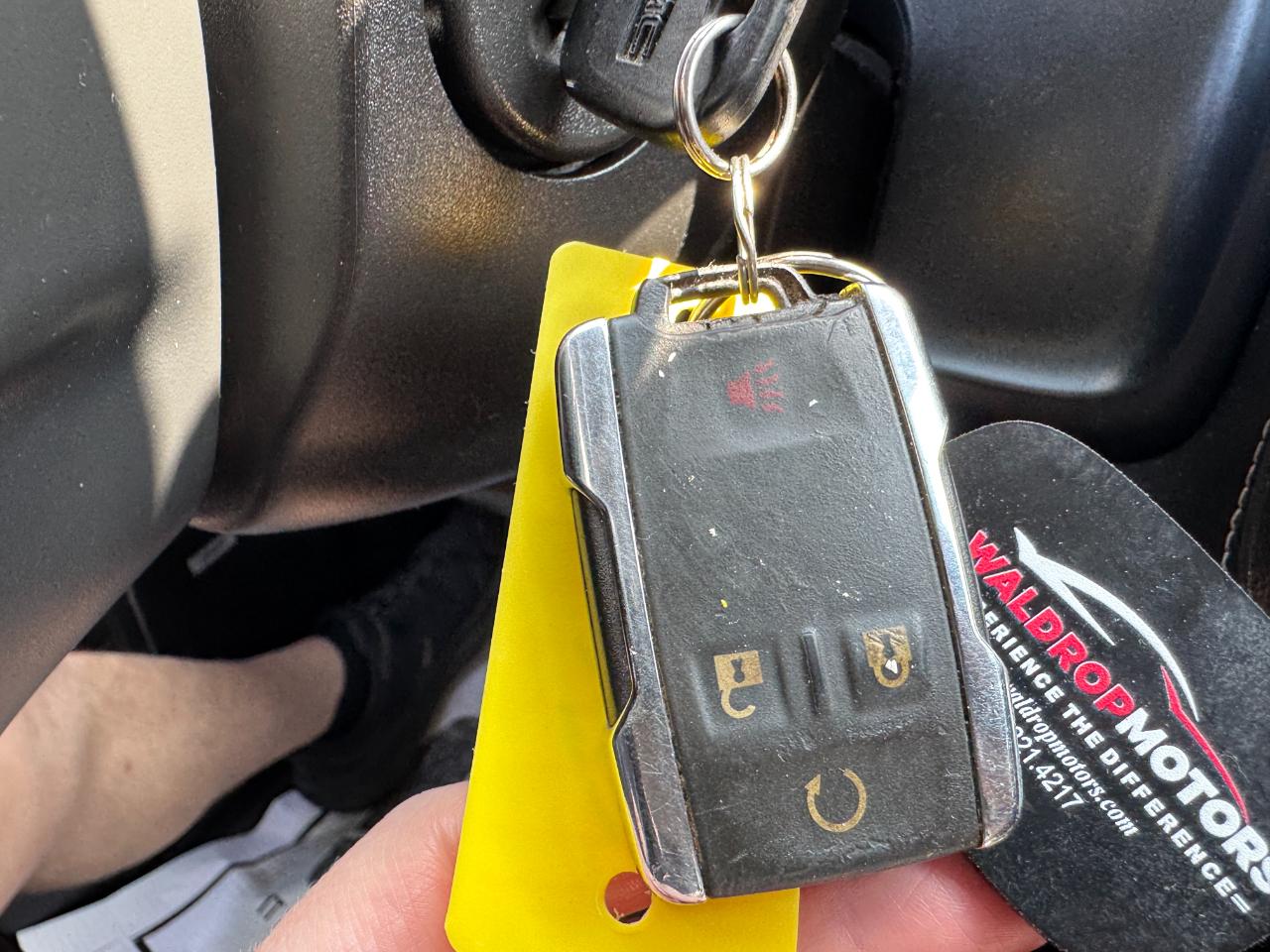 GMC Sierra 1500 4WD Crew Cab 143.5" SLT 2018