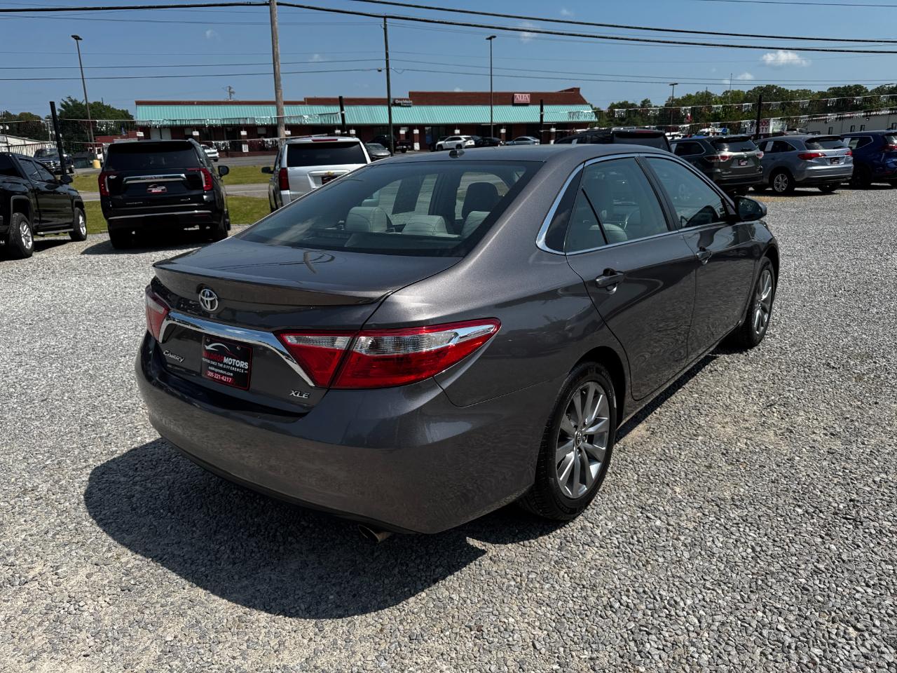 Toyota Camry 4dr Sdn I4 Auto XLE (Natl) 2016