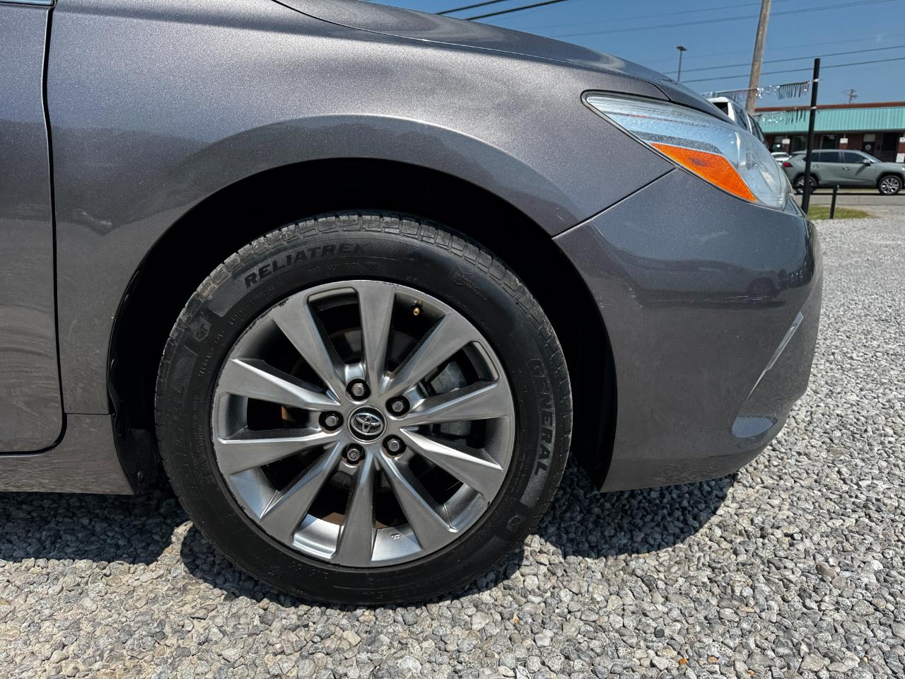 Toyota Camry 4dr Sdn I4 Auto XLE (Natl) 2016