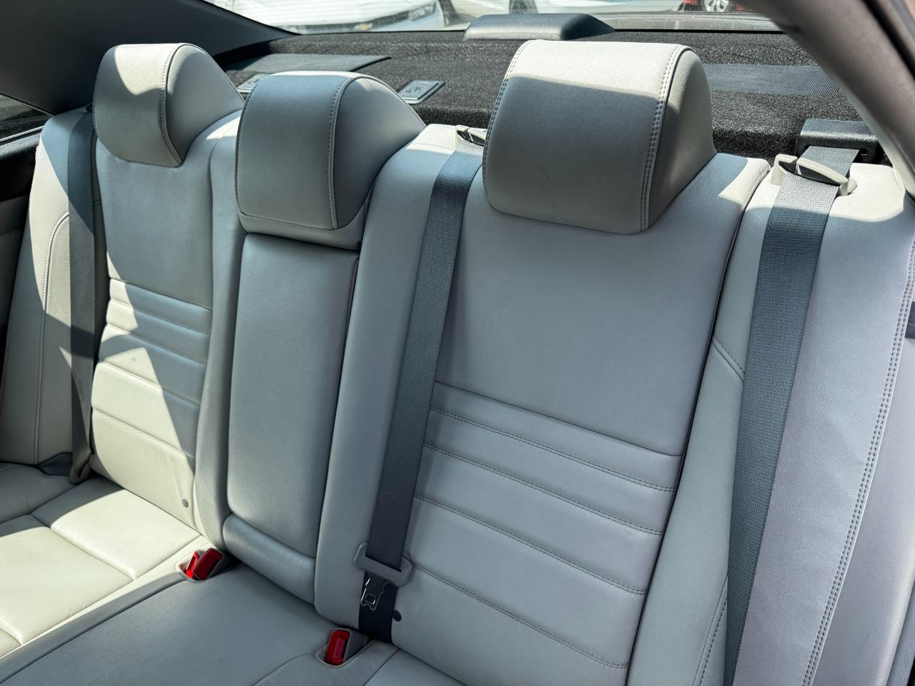 Toyota Camry 4dr Sdn I4 Auto XLE (Natl) 2016