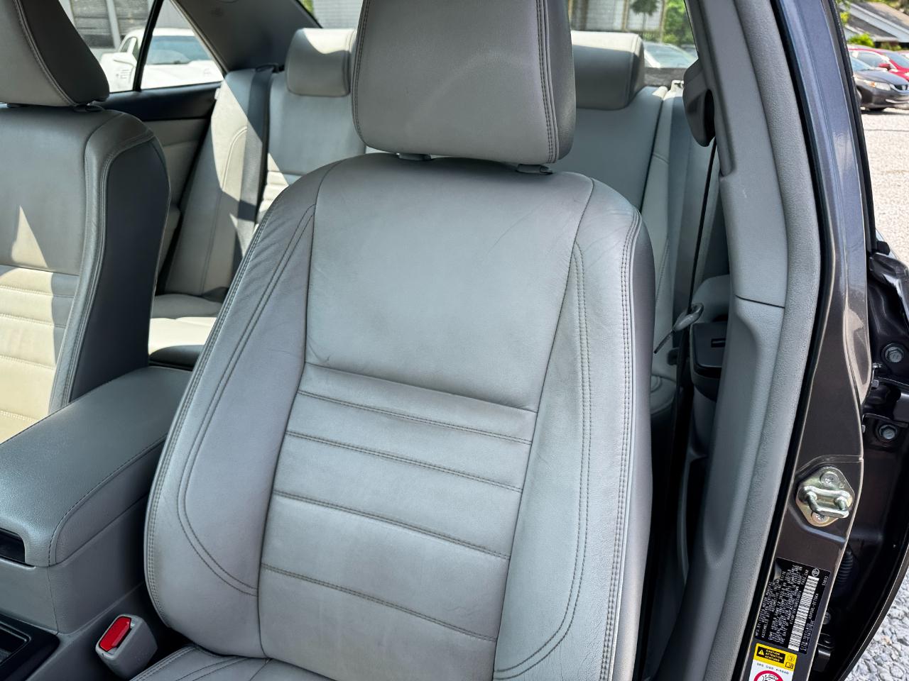 Toyota Camry 4dr Sdn I4 Auto XLE (Natl) 2016