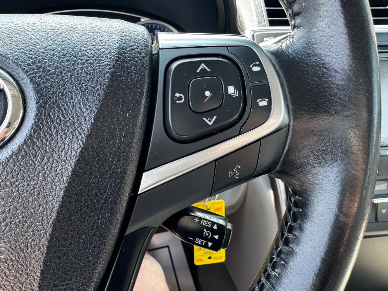 Toyota Camry 4dr Sdn I4 Auto XLE (Natl) 2016