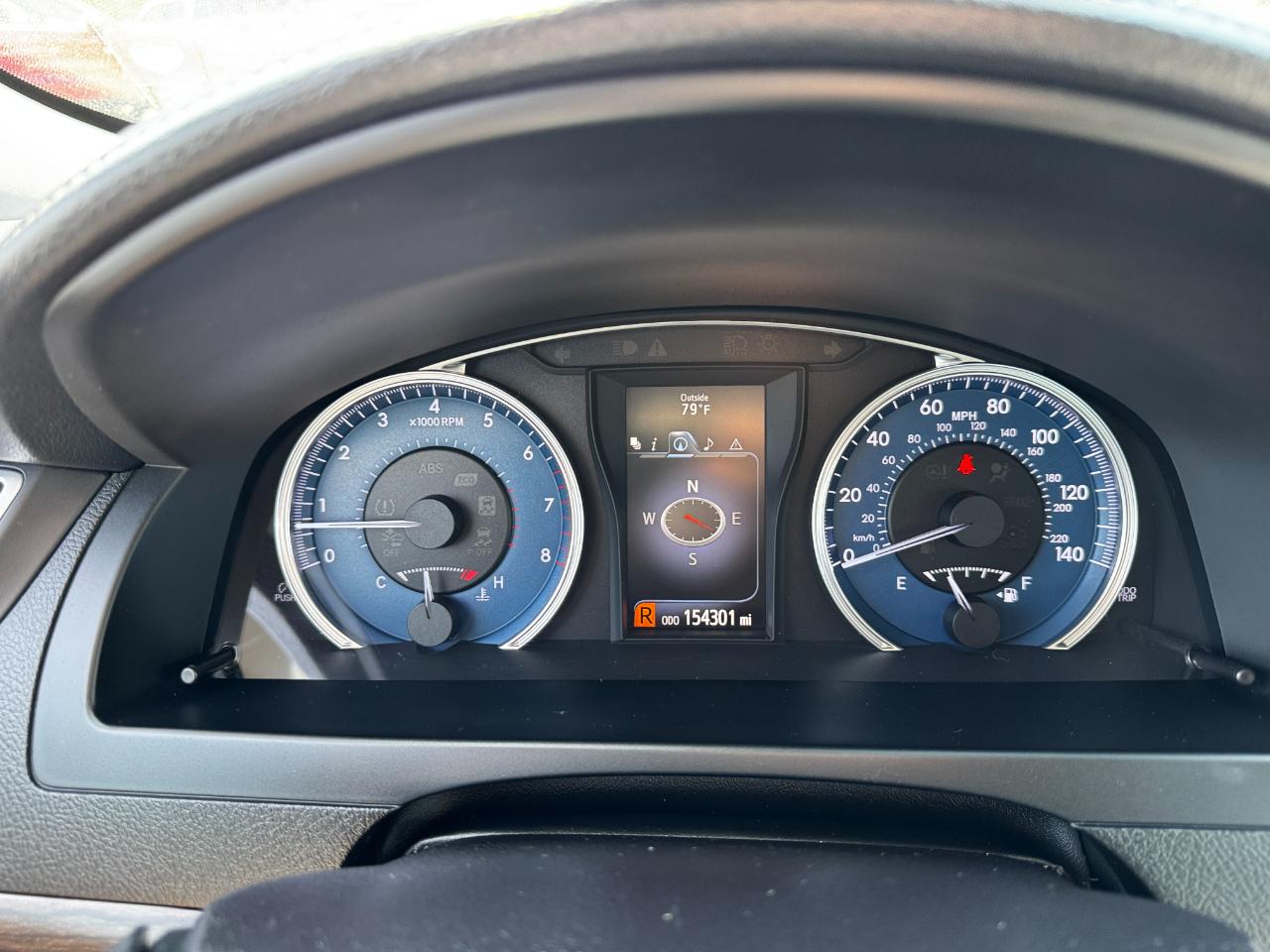 Toyota Camry 4dr Sdn I4 Auto XLE (Natl) 2016