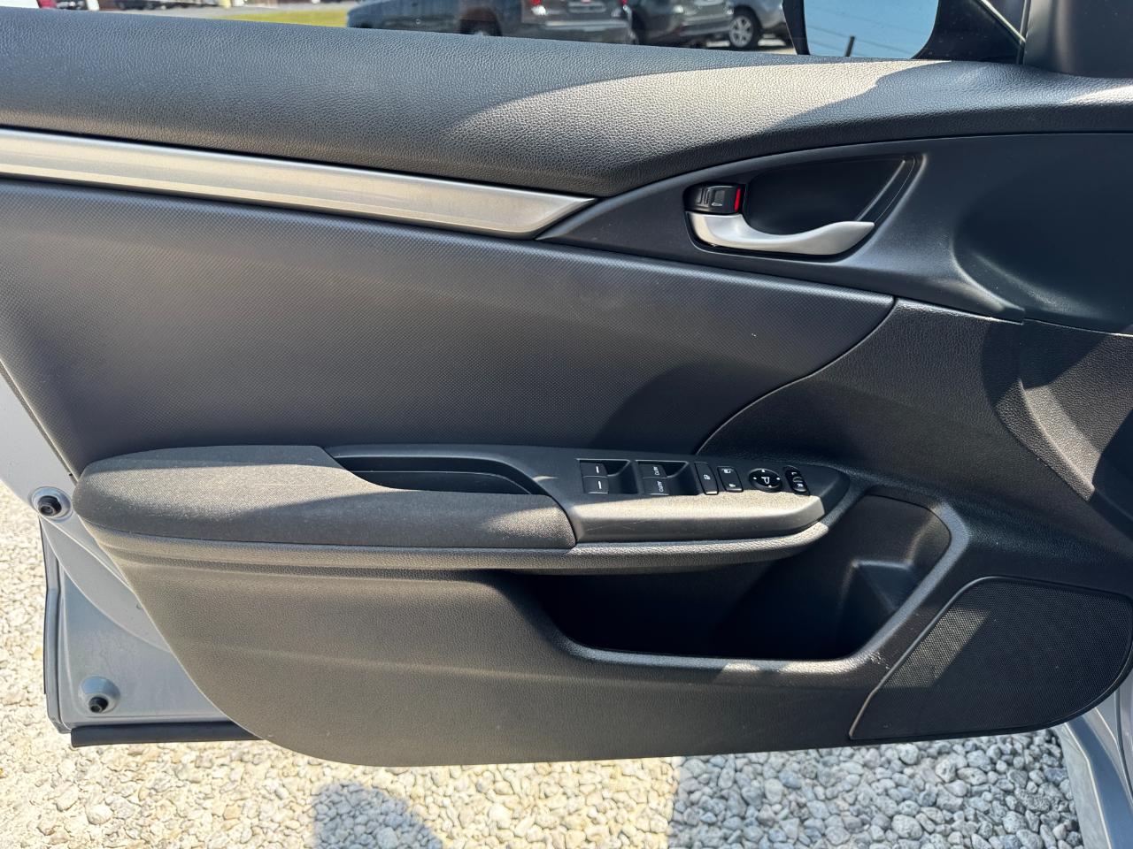 Honda Civic Hatchback LX CVT 2019