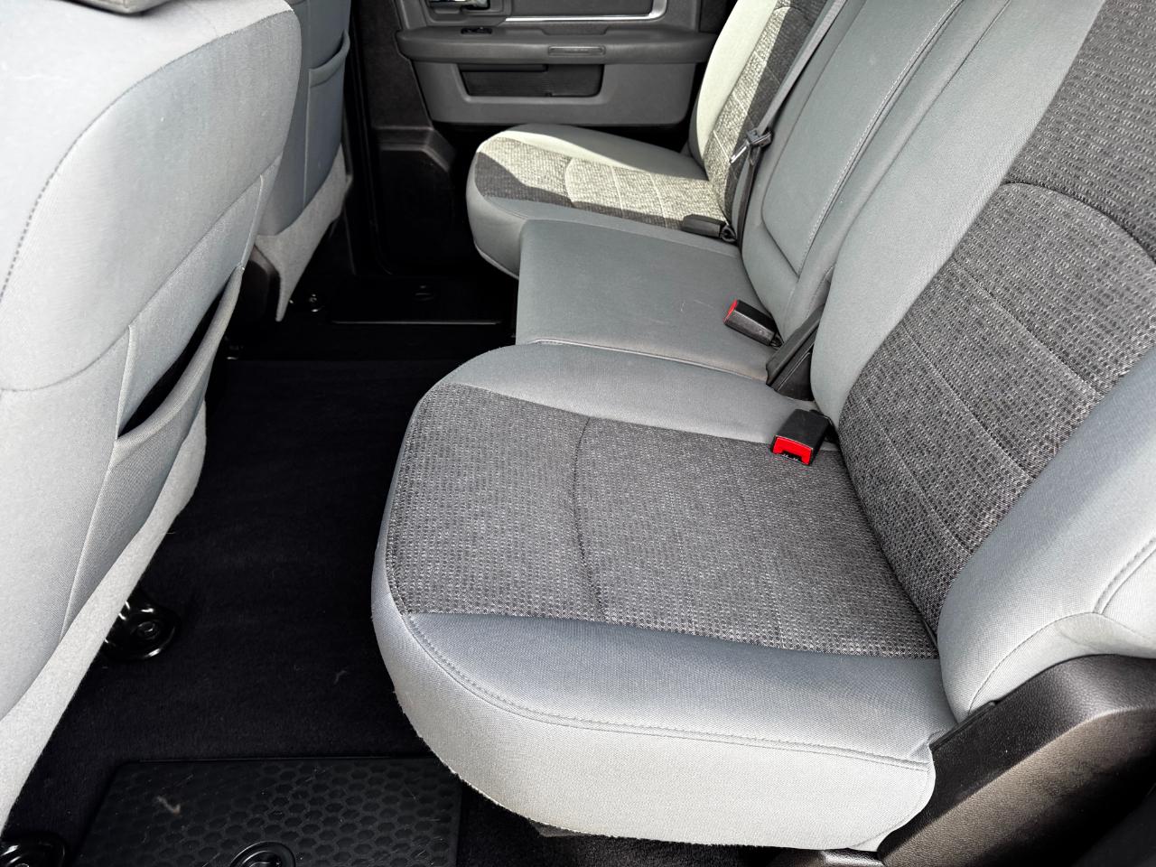 RAM 1500 Classic Big Horn 4x2 Crew Cab 5'7" Box 2019