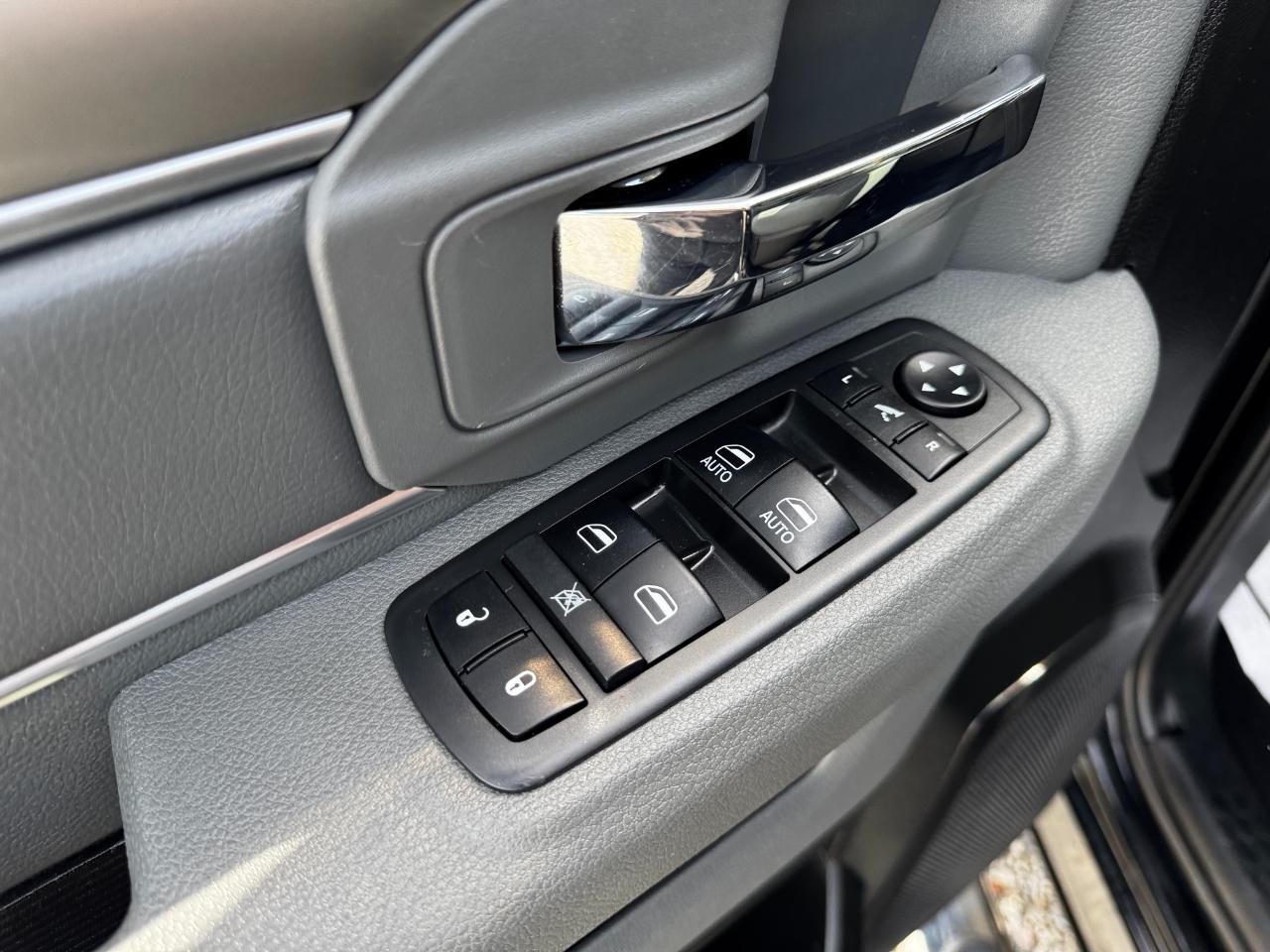 RAM 1500 Classic Big Horn 4x2 Crew Cab 5'7" Box 2019