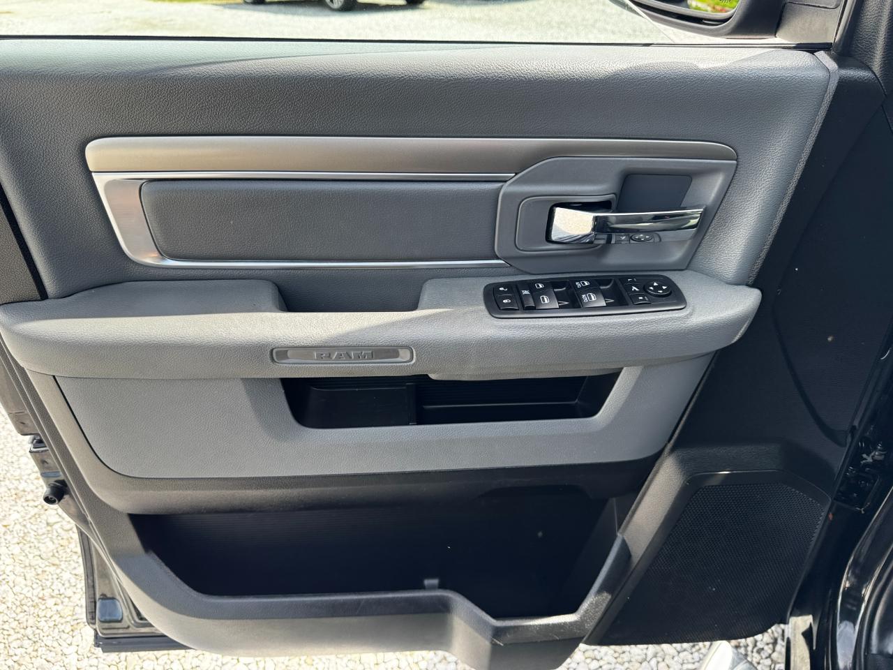RAM 1500 Classic Big Horn 4x2 Crew Cab 5'7" Box 2019