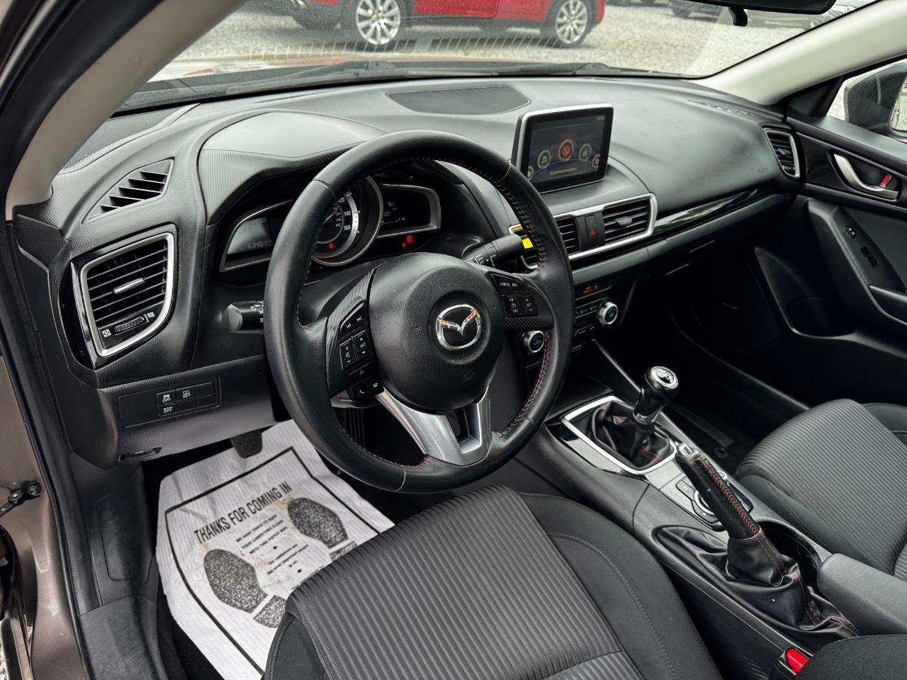 Mazda MAZDA3 4dr Sdn Man i Touring 2015