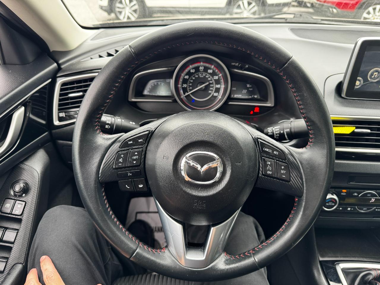 Mazda MAZDA3 4dr Sdn Man i Touring 2015