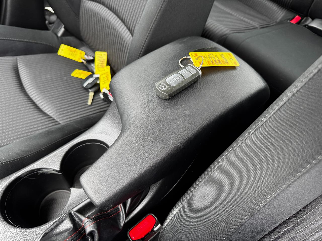 Mazda MAZDA3 4dr Sdn Man i Touring 2015