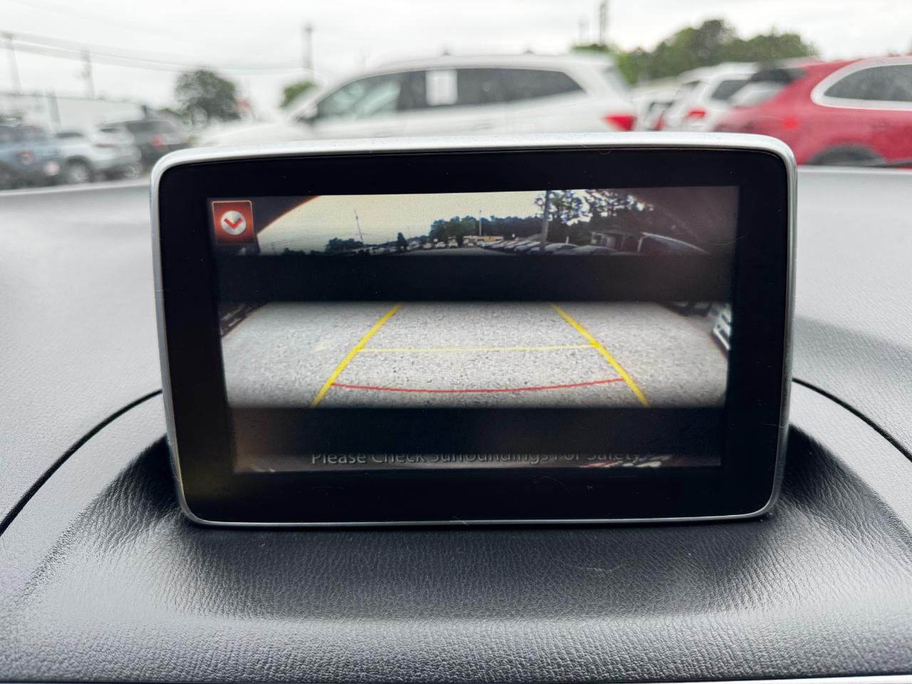 Mazda MAZDA3 4dr Sdn Man i Touring 2015