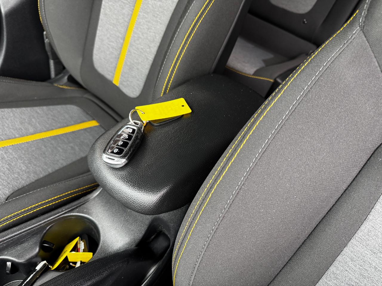 Hyundai Veloster Turbo R-Spec Manual 2020
