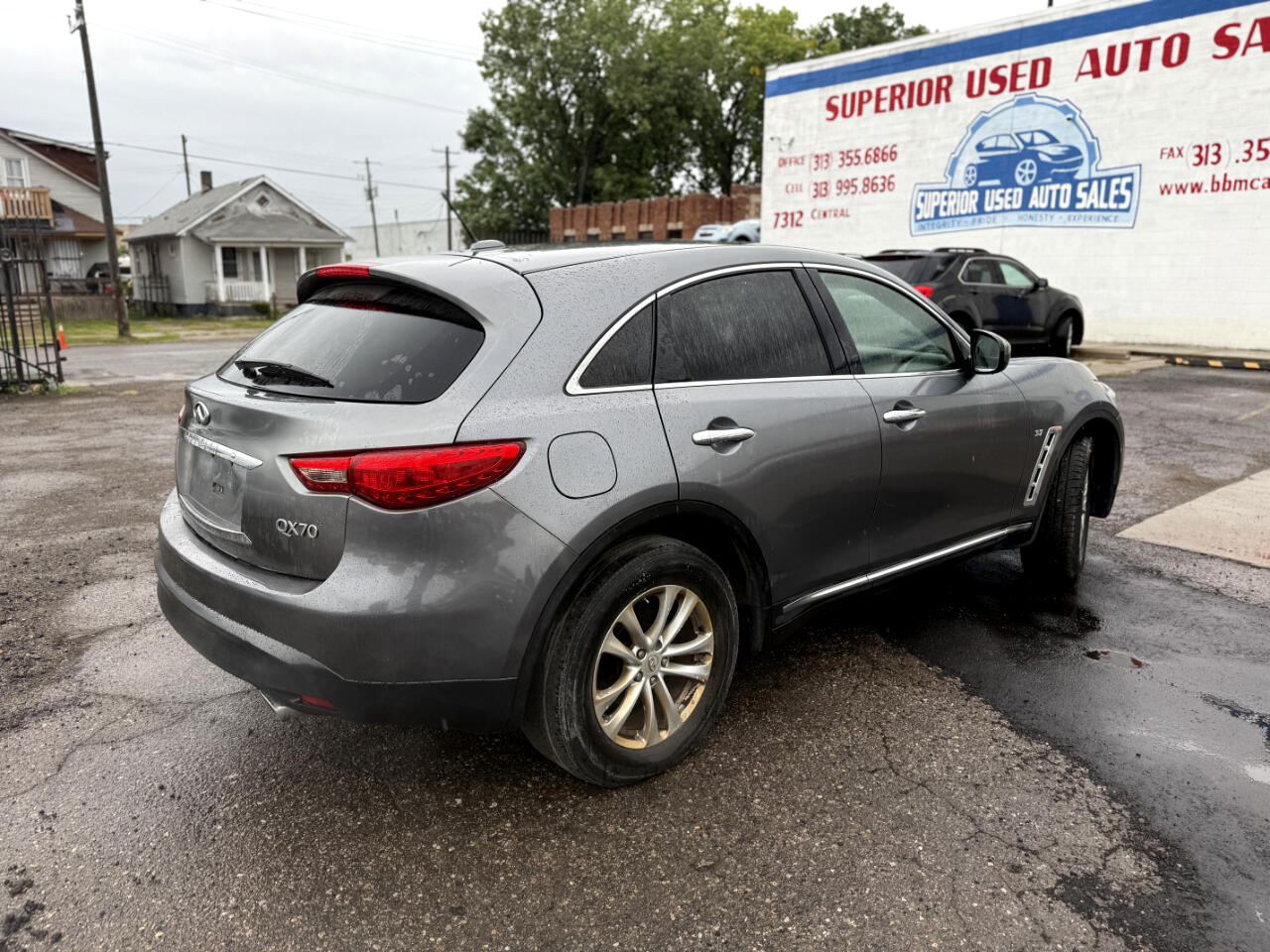 2016 Infiniti QX70 photo 4