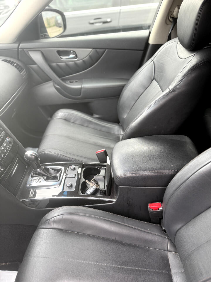 2016 Infiniti QX70 photo 11