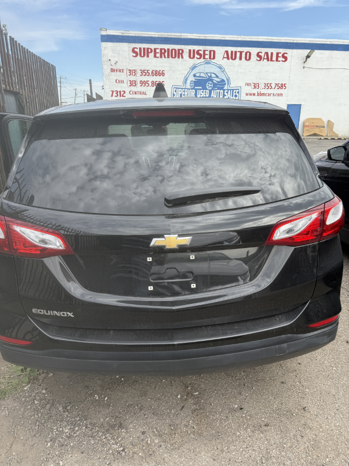 2021 Chevrolet Equinox LS photo 4