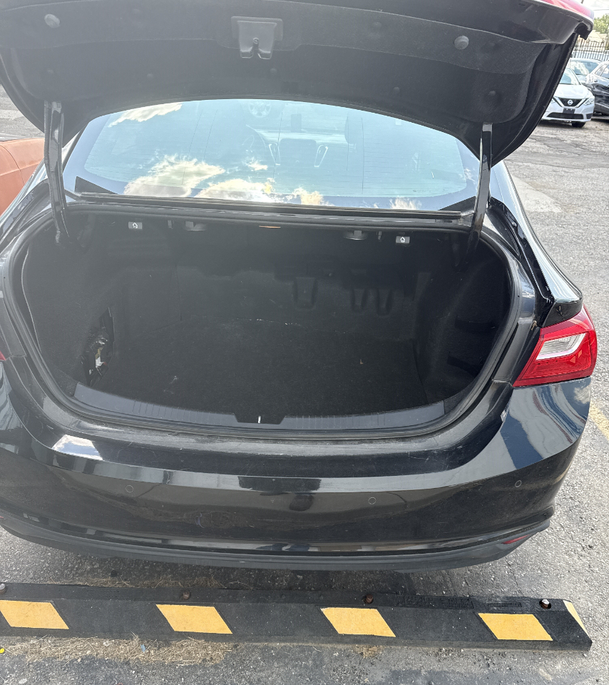 2018 Chevrolet Malibu Hybrid photo 6
