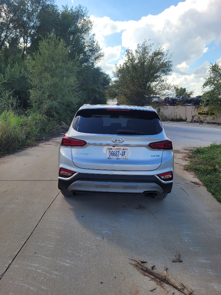 Hyundai Santa Fe 4dr 2WD Auto 2.4L I4 2020 Hyundai Santa Fe 4dr 2WD Auto 2.4L I4 2020