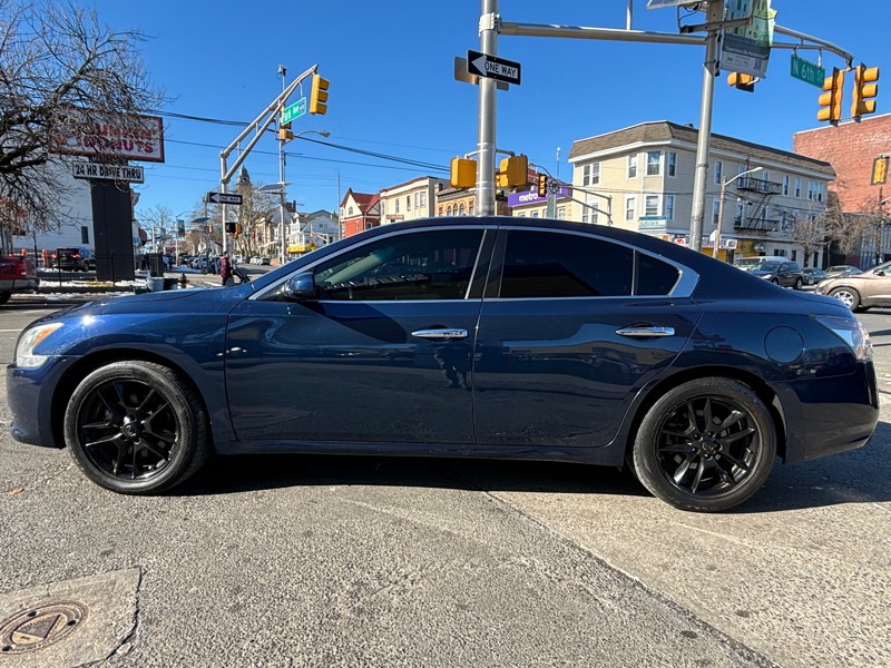 Nissan Maxima SV 2014